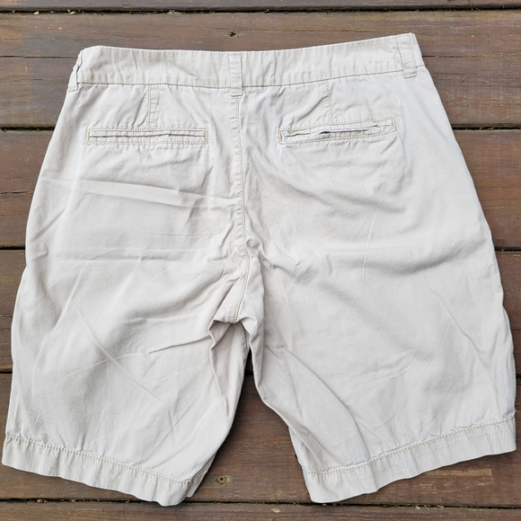 Old Navy Khaki Bermuda Shorts - Size 10 (Great Condition) - Picture 3 of 9